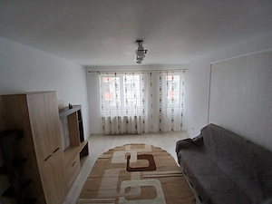 Închiriez apartament 2 camere decomandat
