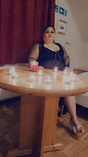 Doamna matură 30 ani non-stop