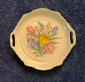 farfurie decorativa unicat fine porcelaine apulum are toarte are marginea aurita 