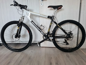 Bicicleta MTB aluminiu roți 26 frane disc 