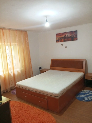 Inchiriez casă cu doua camere in Mioveni 
