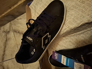 Vand sneakers noi! - imagine 5