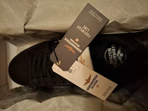 Vand sneakers noi! - imagine 2