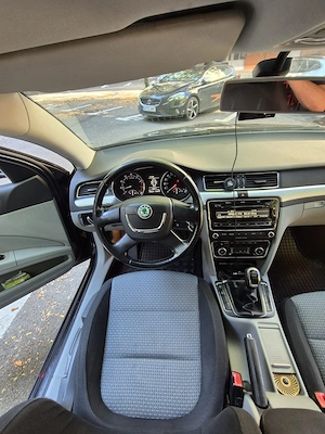 Skoda Superb 1.8 TSI   2011   Carte revizii   Fără consum de ulei   Stare foarte bună - imagine 5