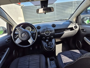 Mazda 2 2009, 1.3 benzina - imagine 10