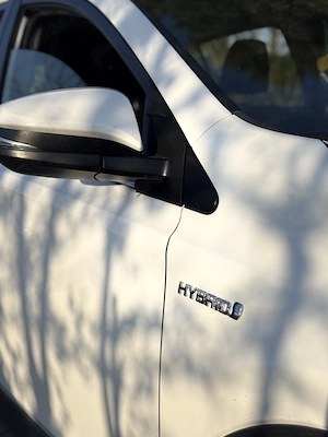 Vând Toyota RAV 4 hibrid - imagine 2