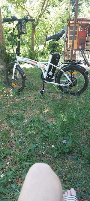 Vând bicicleta full electrica deosebita 