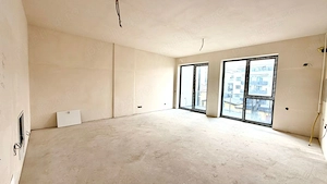 Apartament 2 camere, CF disponibil, spații verzi 1900 mp, retras de la strada