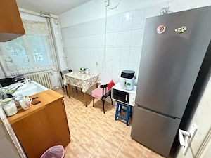 Închiriez o cameră într-un apartament cu 3 camere - imagine 7