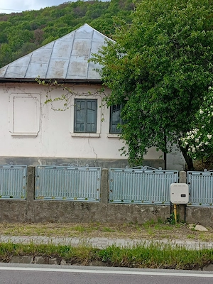 De vînzare casa cu teren in com.Bujoreni  - imagine 4