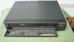 Video recorder VHS marca JVC model HR-D990 - imagine 4