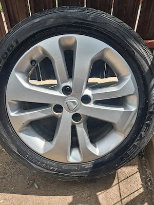 Vand set jante  marca Dacia