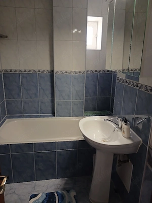 Închiriez apartament cu 4 camere - imagine 4