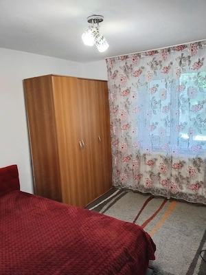 Închiriez apartament 2 cam - imagine 2