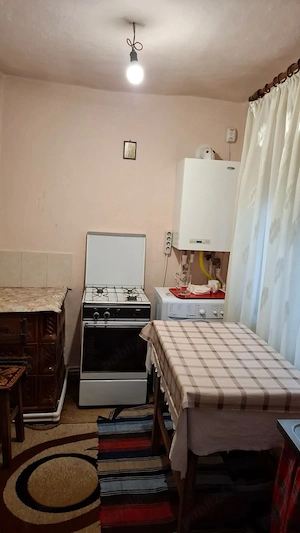 Casa + anexe gospodaresti cu teren de 1000 mp - imagine 5