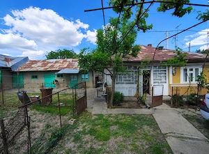 Casa + anexe gospodaresti cu teren de 1000 mp - imagine 4