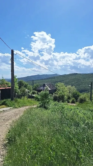Vand Teren intravilan  Com Sălatrucel