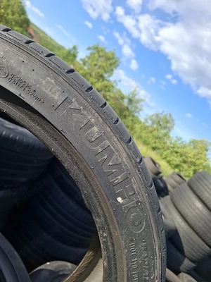 vand 2 anvelope 235 40 19 kumho de vara bune dot 2022 - imagine 3