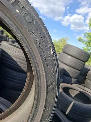vand 2 anvelope 235 40 19 kumho de vara bune dot 2022 - imagine 2
