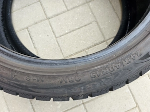 245 /40 R19 M+S  - imagine 3