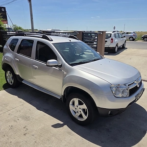 Duster 1,6 Benzina , 3800  impecabil