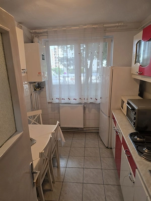 Apartament cu 2 camere zona  Centrala Take Ionescu etaj 3 amenajat centrala proprie