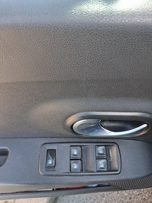 Dacia Lodgy 1.6 sce benzina, 2018 - imagine 6