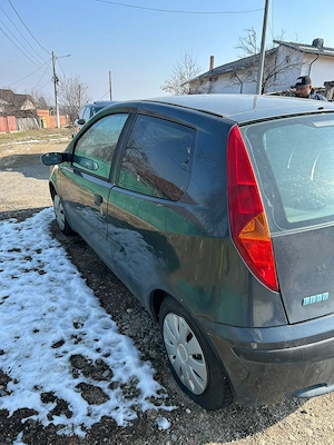 Dezmembrez Fiat punto  - imagine 3