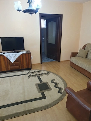 inchiriez apartament ultra central