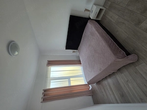 Proprietar închiriez apartament cu doua camere , spatios ,decomandat, cu bucatarie separata - imagine 5