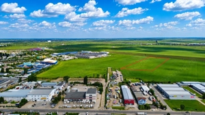 Teren intravilan 2,8 ha industrial deschidere 80 ml soseaua Constantei - imagine 3