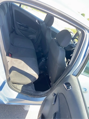 vand opel corsa 