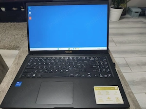 Vând laptop Asus 