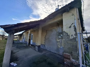 Casă demolabilă sau renovabilă lânga granită - imagine 3