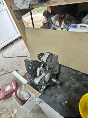 Pompa inalta audi a6