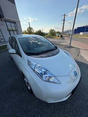 NISSAN Leaf Electrică 