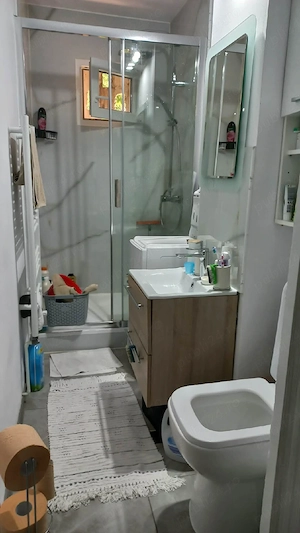 vând apartament 3 camere - imagine 2
