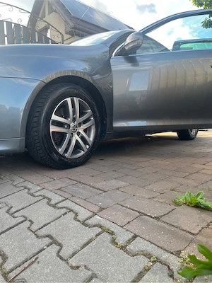 VW Jetta 2.0 TDI 170 CP | Webasto | Navi | Climatronic | Tempomat | 228.905 km - imagine 5