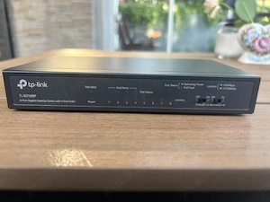 Switch cu 8porturi (4 porturi PoE) TP-Link TL-SG1008P