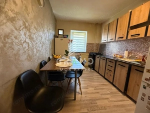 Apartament 3 camere decomandate, etaj intermediar, în Grigorescu