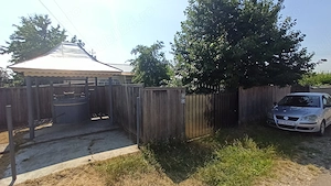Vand casa 3 camere cu teren 2500mp.