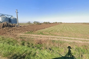 vand teren Luciu 1,12 ha cu 47 m deschidere la DJ 214A