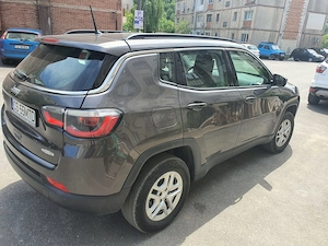 Se vinde JEEP COMPASS 4x4, cutie automata, motor diesel 2.0 - imagine 5