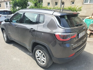 Se vinde JEEP COMPASS 4x4, cutie automata, motor diesel 2.0 - imagine 6
