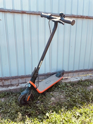 Vând trotinetă electrica 