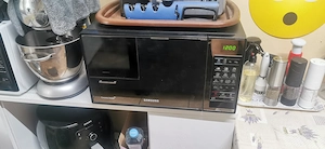 Cuptor microunde Samsung Ge83x