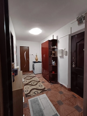 Vând apartament 2 Camere decomandat 