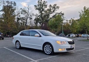 Skoda Superb 2.0 Tdi Bi-Xenon,DRL,Navi Columbus,Mahon,Senzori,Eu5 - imagine 3