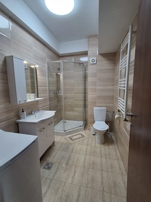 Inchiriez apartament! - imagine 5