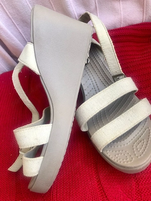 Sandale marca CROCS - imagine 2